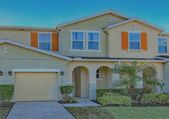 Hotel 4 Bedroom SunHaven Townhouse with Pool Near Disney