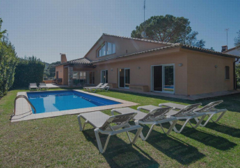 Hotel 5 bedroom house in Begur with private pool and garden (Ref.H53)