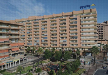 Hotel Apartamento El Puerto - En el mismo centro de Fuengirola, primera línea de playa