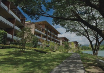 Hotel Atta Lakeside Resort Suite