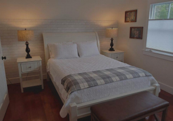 Hotel Carriage House 2 bdrm at Camellia Cottages in historic Summerville, SC
