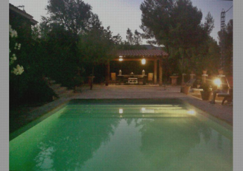 Hotel Chalet rural con piscina en plena naturaleza