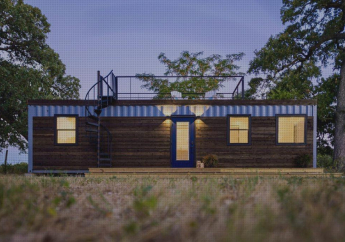 Hotel Container Tiny Home 12 min to Magnolia Silos and Baylor