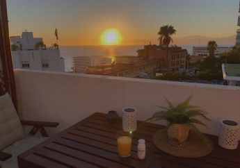 Hotel El Cortijuelo. Magnificent triplex terraced house with rooftop of 18m2, overlooking the se