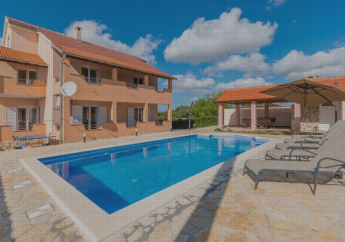 Hotel Five-Bedroom Holiday Home in Biograd na moru