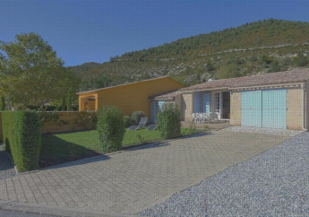 Hotel Holiday House near Forest in Castellane
