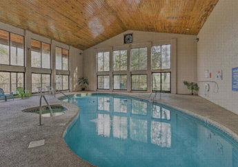 Hotel Large Condo with Hot Tub Access, 1 half Mi to Parkway!