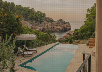 Hotel Luxury Villa First Line direct access to the beach Cala Deia