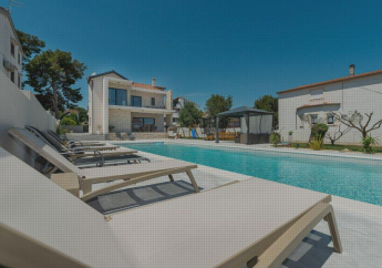 Hotel Luxury villa Magale with large pool
