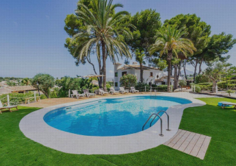 Hotel Mediterranean Villa with Amazing Views
