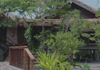 Hotel Panji Panji Tropical Wooden Home