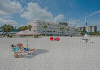 Hotel Sandcastle Resort at Lido Beach