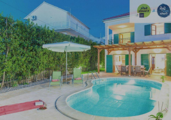 Hotel Villa Mare with private pool just 80m from the beach