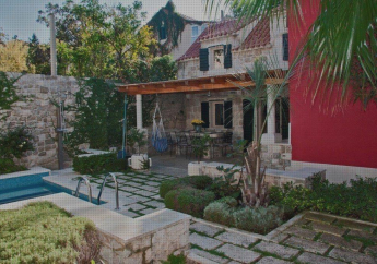 Hotel Villa-Varos-Palm-Garden