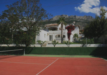 Hotel Villa with tennis court